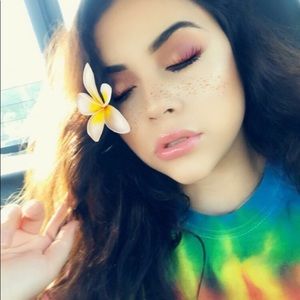 Meet your Posher, Crystal